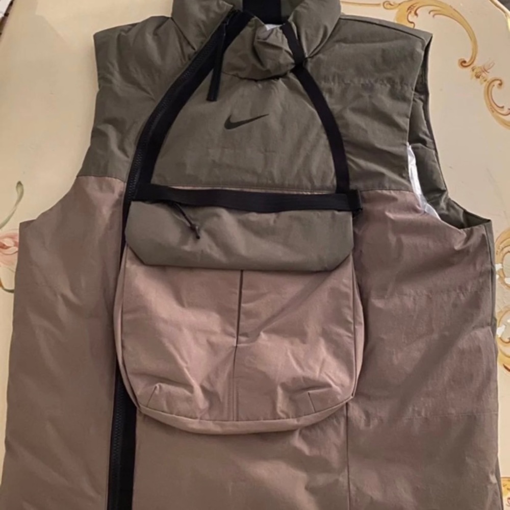 Nike Sportswear Tech Pack Synthetic-Fill Vest Men's Olive Black